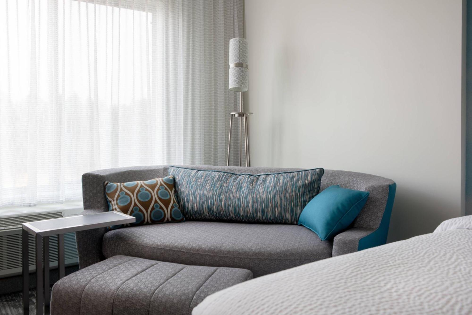 Courtyard By Marriott Pullman Hotell Exteriör bild
