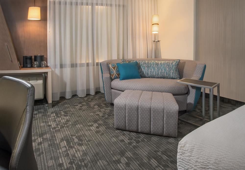 Courtyard By Marriott Pullman Hotell Exteriör bild